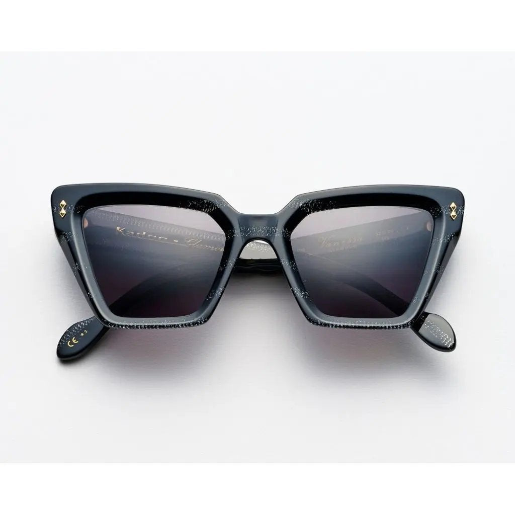 VANESSA GLAMOUR KADOR