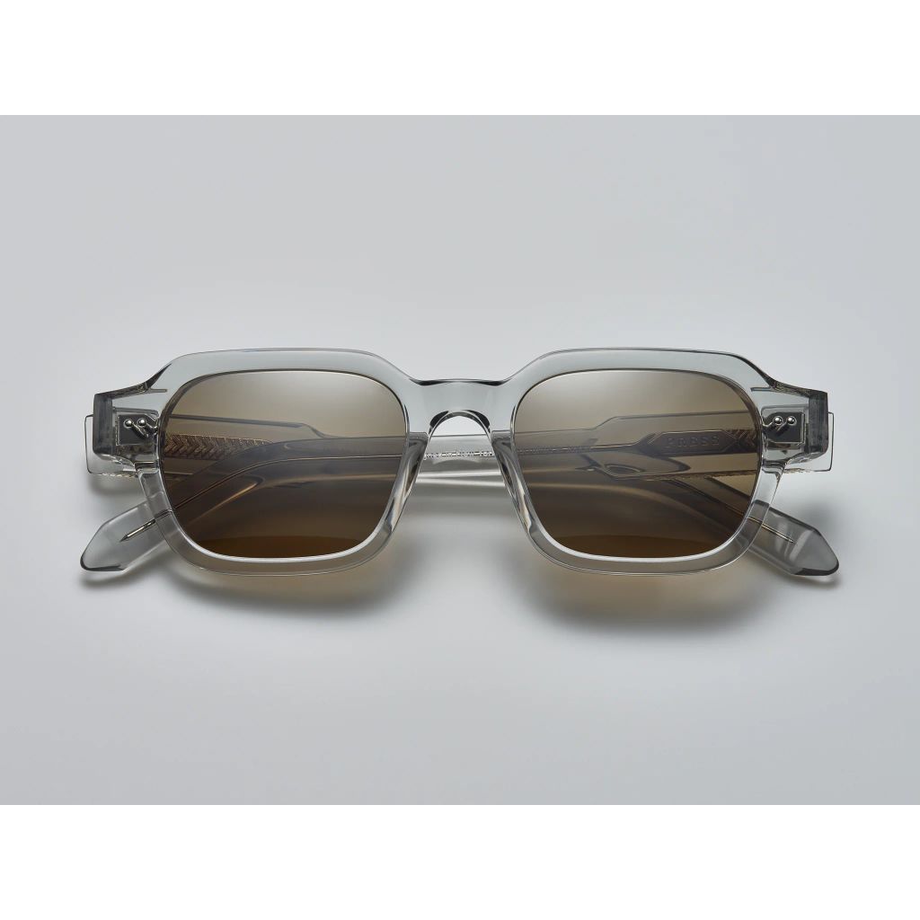 Retro-inspired rectangular frame with a sleek &